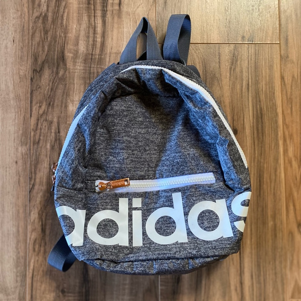 🎶Adidas Mini Backpack